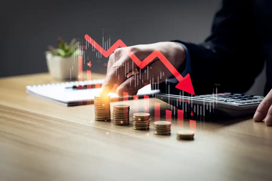 11 Indicators It Might Be Time to File for Bankruptcy